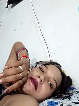 Snapshot of Bebby_Doll chatting on September 28, 9:47 am Bebby Doll online show from September 28, 9:47 am