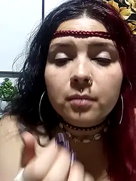 Snapshot of Curvy-Queen chatting on September 19, 2:54 am Curvy-Queen online show from September 19, 2:54 am