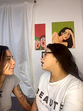 Snapshot of Sweet_and_Rous0 chatting on October 10, 2:38 am Sweet and Rous0 online show from October 10, 2:38 am