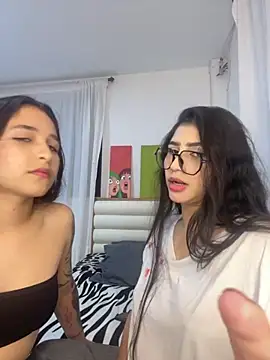 Snapshot of Sweet_and_Rous0 chatting on September 14, 4:10 am Sweet and Rous0 online show from September 14, 4:10 am