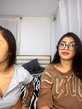 Snapshot of Sweet_and_Rous0 chatting on September 12, 4:24 am Sweet and Rous0 online show from September 12, 4:24 am