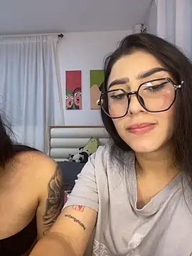 Snapshot of Sweet_and_Rous0 chatting on September 21, 3:27 am Sweet and Rous0 online show from September 21, 3:27 am