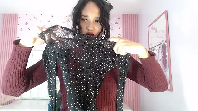 Snapshot of bella_vibess_s chatting on September 17, 8:18 pm bella vibess s online show from September 17, 8:18 pm