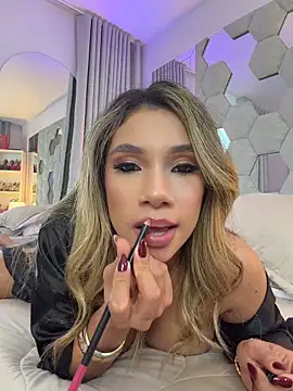 NicoleArmani online show from June 4, 10:58 pm