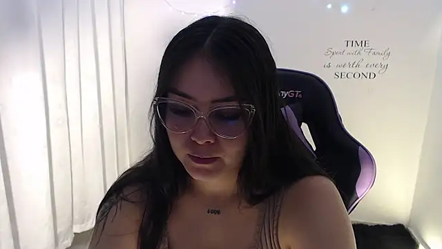 amberbakee online show from June 2, 3:57 pm