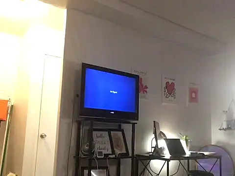 littyleesh1 online show from November 14, 10:43 pm