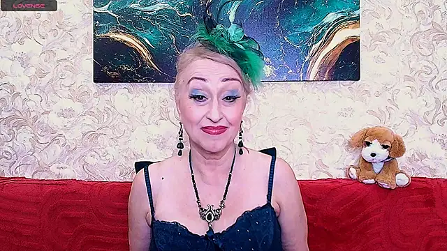  Sara  Smith  online show from May 30, 8:34 am