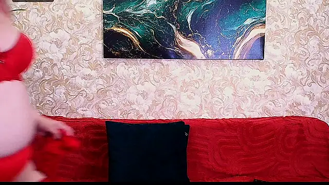  Sara  Smith  online show from April 12, 9:34 am