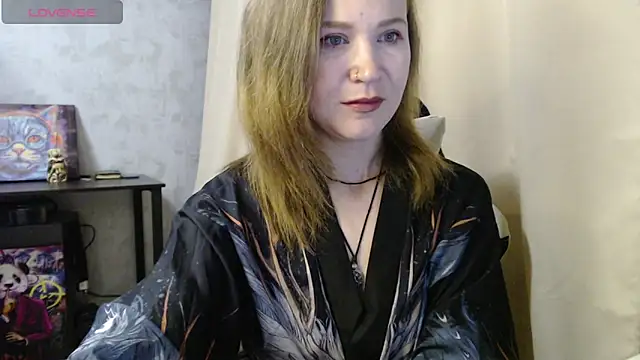 Snapshot of harpermoss chatting on October 3, 10:15 pm harpermoss online show from October 3, 10:15 pm