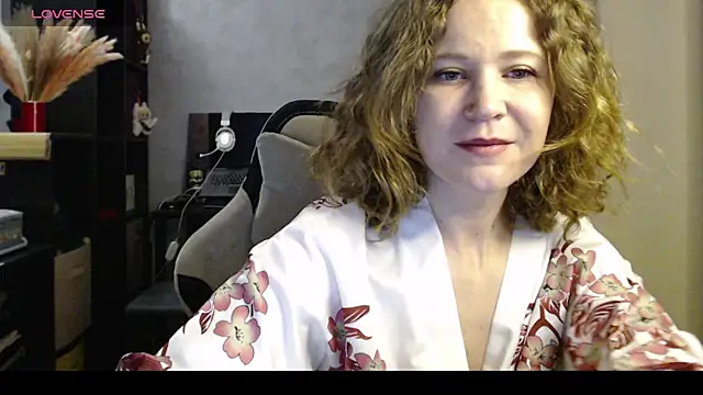 Snapshot of harpermoss chatting on September 15, 10:50 pm harpermoss online show from September 15, 10:50 pm