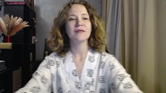 Snapshot of harpermoss chatting on September 16, 10:51 pm harpermoss online show from September 16, 10:51 pm