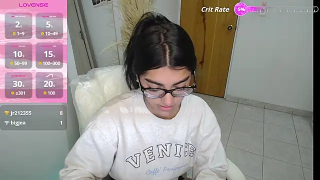 Snapshot of amarasilk_ chatting on October 1, 10:31 am amarasilk online show from October 1, 10:31 am