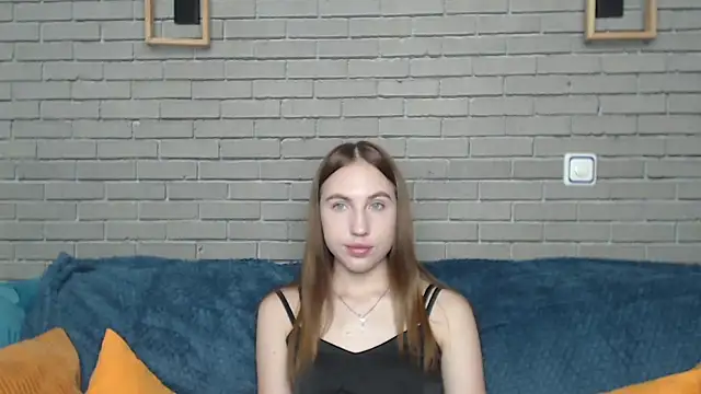 Snapshot of MellinGiG chatting on September 28, 5:14 am MellinGiG online show from September 28, 5:14 am