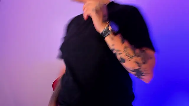 PeytonBox online show from October 6, 12:44 pm