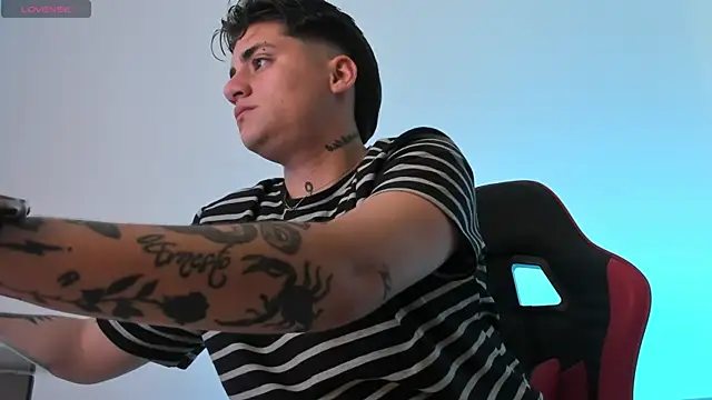 PeytonBox online show from September 18, 11:53 am