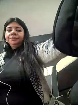 kinky momm online show from October 25, 2:35 pm