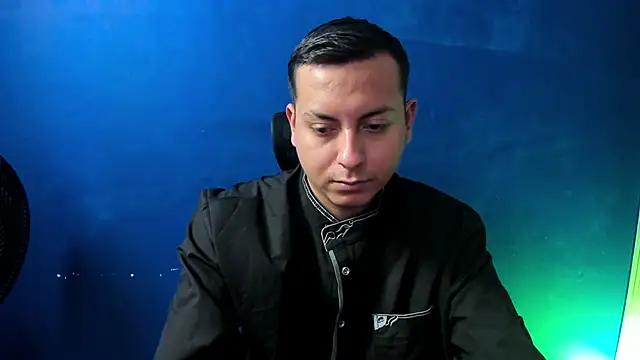 Sahira and Zaid online show from December 2, 7:05 pm