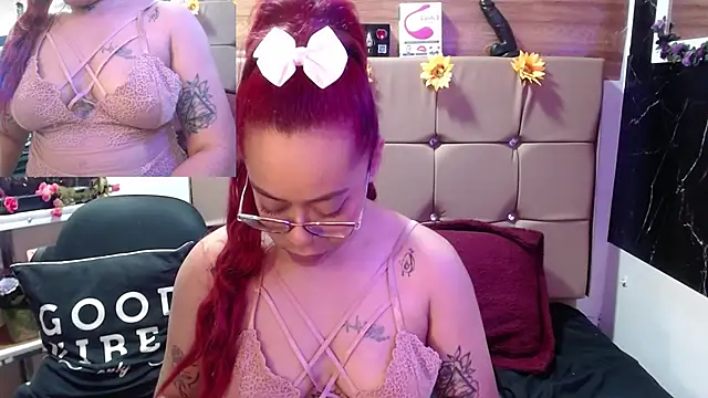 Snapshot of MIA__SPENCER chatting on September 17, 4:38 pm MIA SPENCER online show from September 17, 4:38 pm