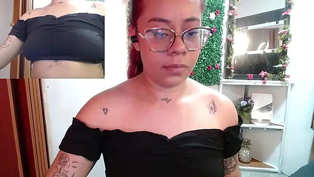 Snapshot of MIA__SPENCER chatting on September 15, 3:09 pm MIA SPENCER online show from September 15, 3:09 pm