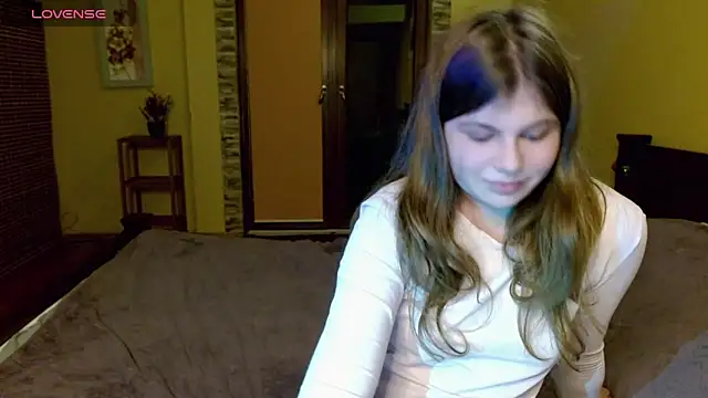 Snapshot of Lilly_Jess chatting on October 6, 6:34 pm Lilly Jess online show from October 6, 6:34 pm