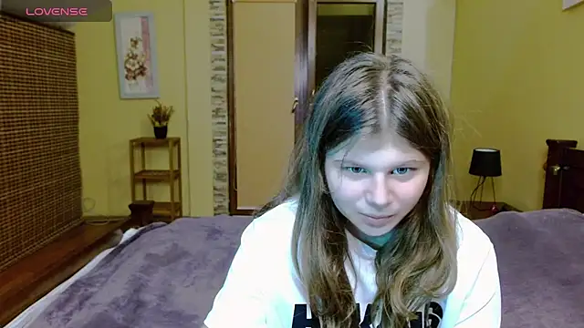 Snapshot of Lilly_Jess chatting on September 29, 6:35 pm Lilly Jess online show from September 29, 6:35 pm