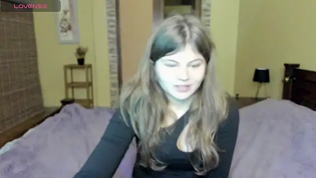 Snapshot of Lilly_Jess chatting on October 14, 7:05 pm Lilly Jess online show from October 14, 7:05 pm