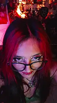 carolinerue online show from March 14, 11:00 am