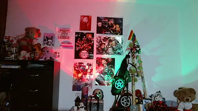 carolinerue online show from October 14, 6:05 am