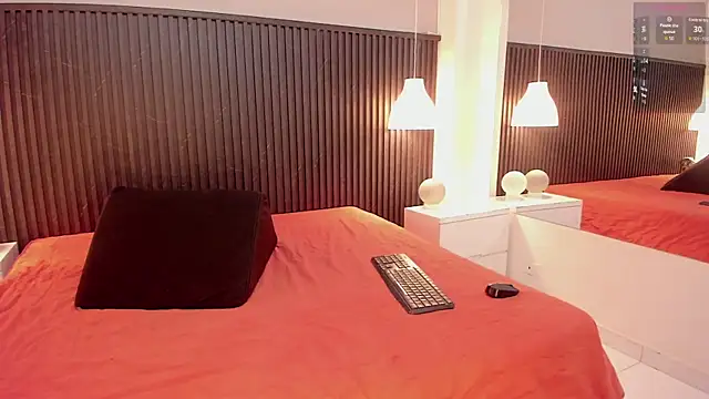 NalahCampbell online show from November 10, 7:42 pm