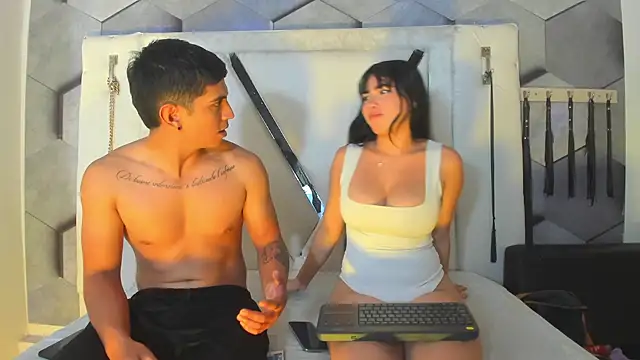 Sarahwalkerr online show from November 13, 9:03 pm