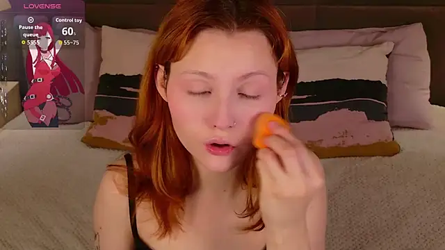 Snapshot of AlisHanson chatting on October 9, 1:04 pm AlisHanson online show from October 9, 1:04 pm