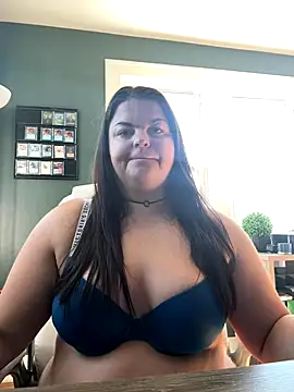 Snapshot of PlayWithBrittany chatting on October 3, 3:39 pm PlayWithBrittany online show from October 3, 3:39 pm