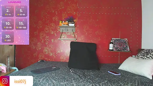 Snapshot of Isis_Bladee chatting on October 11, 12:26 am Isis Bladee online show from October 11, 12:26 am