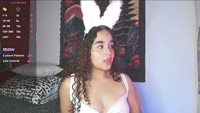 Snapshot of Isis_Bladee chatting on October 18, 11:50 pm Isis Bladee online show from October 18, 11:50 pm