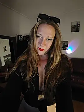 MazySunny online show from July 25, 9:55 pm