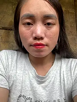 Snapshot of chipp-bong chatting on September 12, 1:17 am chipp-bong online show from September 12, 1:17 am