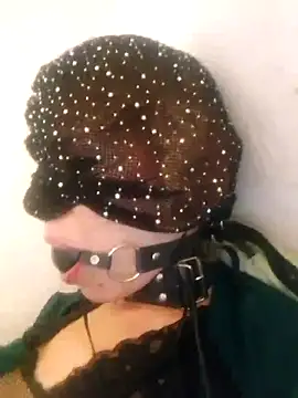 Snapshot of czech_slut_whore_wife chatting on October 22, 10:42 am czech slut whore wife online show from October 22, 10:42 am