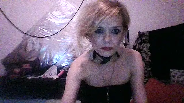 Snapshot of czech_slut_whore_wife chatting on October 31, 10:47 pm czech slut whore wife online show from October 31, 10:47 pm