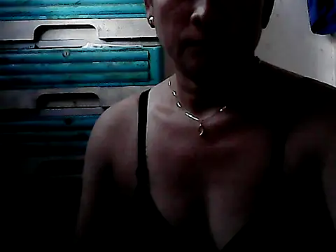 yoursPinayMama1682 online show from October 19, 11:29 pm