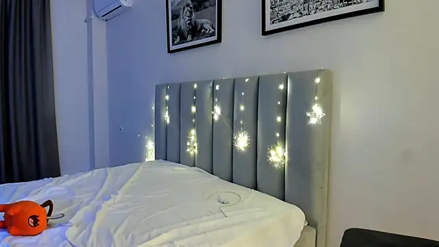 yanyaan online show from March 4, 11:11 pm