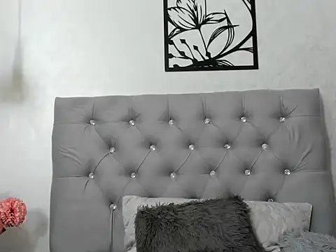 ValeriaJons online show from September 12, 5:09 pm