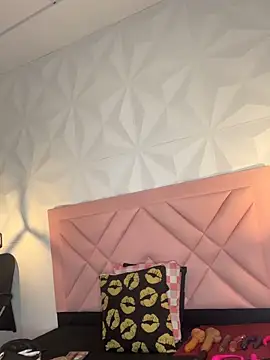 Caroline daring online show from May 28, 1:09 pm