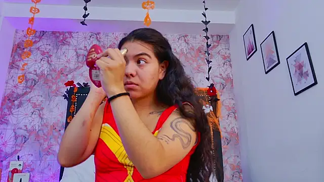 Snapshot of Luna_Riddle chatting on October 18, 12:30 pm Luna Riddle online show from October 18, 12:30 pm