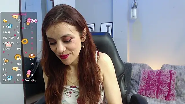 KendallWood  online show from March 10, 8:35 pm