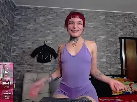 Snapshot of Inferno_Molly chatting on October 19, 5:20 am Inferno Molly online show from October 19, 5:20 am
