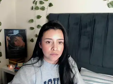 Snapshot of MarilynWhite_ chatting on September 19, 3:27 am MarilynWhite online show from September 19, 3:27 am