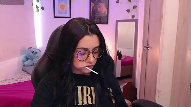 Snapshot of MarilynWhite_ chatting on October 7, 7:07 pm MarilynWhite online show from October 7, 7:07 pm