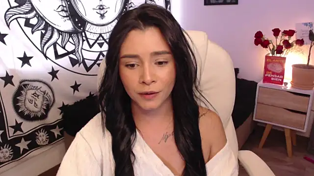 MarilynWhite  online show from November 5, 10:04 pm