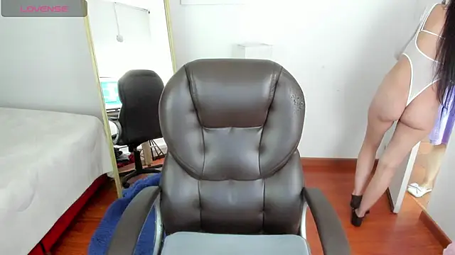 Mariam Lopez   online show from January 8, 2:37 am