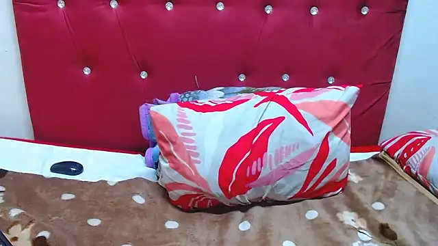 Cloud9boo online show from October 28, 8:25 pm